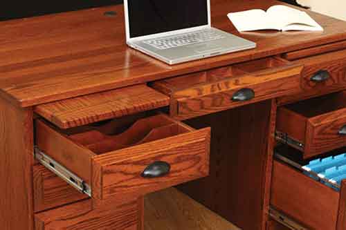 Tradtional Flat Top Desk